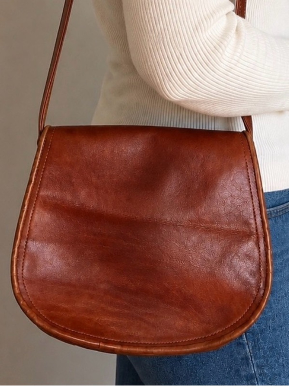 Genuine Leather Brown Saddle Shoulder Bag Purse Long Strap Suede Interior - Picture 2 of 8